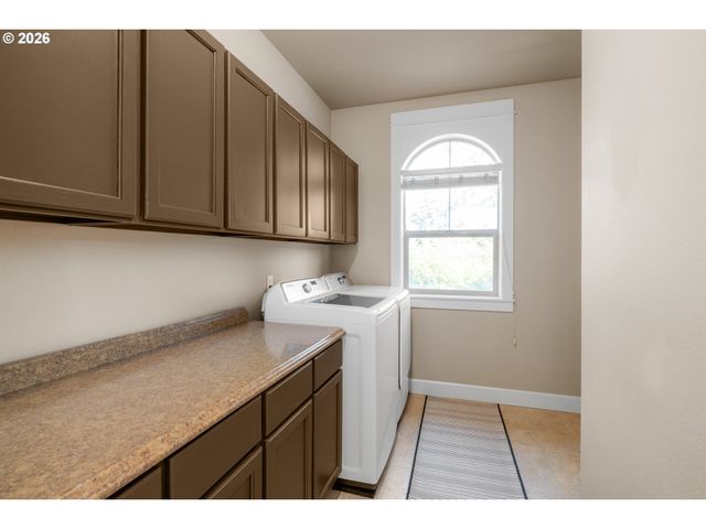 2067 Sw 192ND Ave, Beaverton, OR 97003