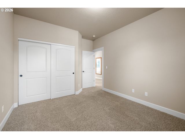 2067 Sw 192ND Ave, Beaverton, OR 97003
