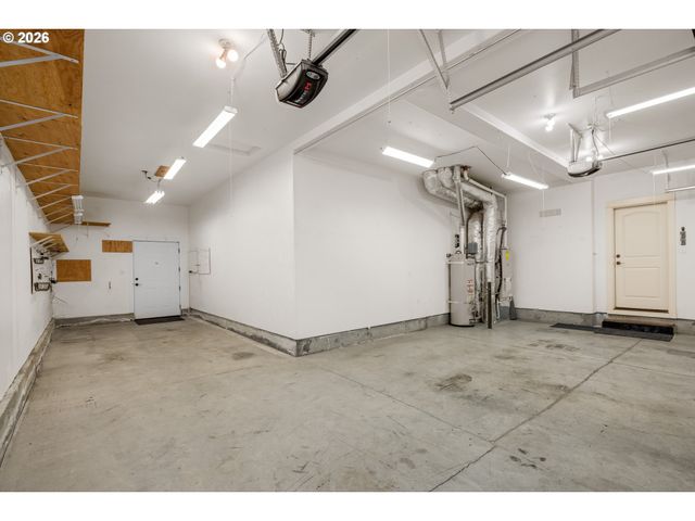2067 Sw 192ND Ave, Beaverton, OR 97003