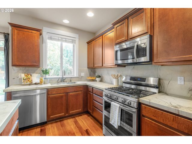 2067 Sw 192ND Ave, Beaverton, OR 97003
