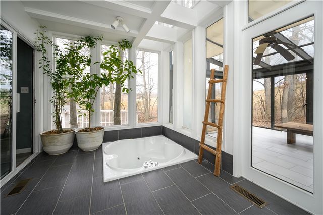 219 La Grande Dr, Cranberry Twp, PA 16066