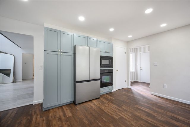 219 La Grande Dr, Cranberry Twp, PA 16066