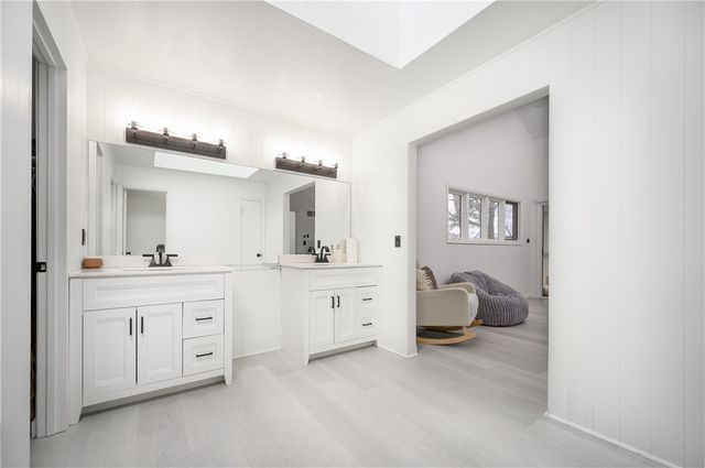 219 La Grande Dr, Cranberry Twp, PA 16066