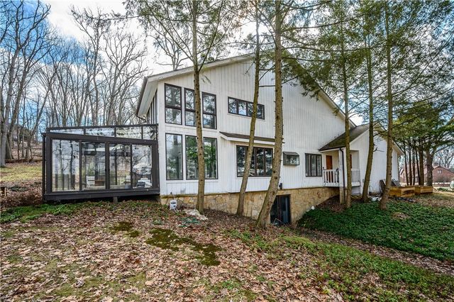 219 La Grande Dr, Cranberry Twp, PA 16066