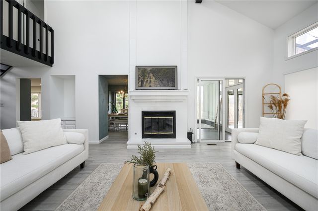 219 La Grande Dr, Cranberry Twp, PA 16066