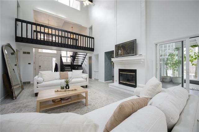 219 La Grande Dr, Cranberry Twp, PA 16066