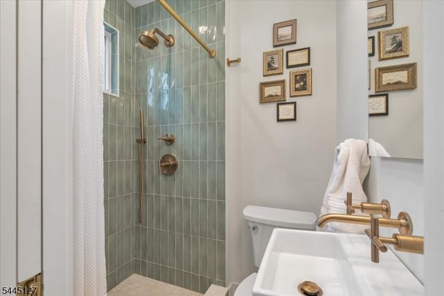 8 Oak Ln, Cranford Twp., NJ 07016