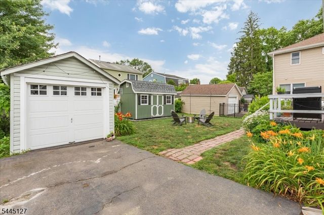 8 Oak Ln, Cranford Twp., NJ 07016