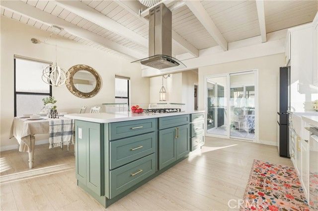 883 Katella, Laguna Beach, CA 92651