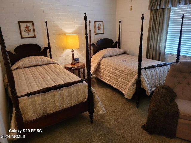 10536 W SNEAD Drive, Sun City, AZ 85351
