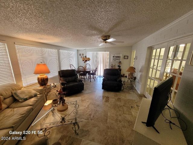 10536 W SNEAD Drive, Sun City, AZ 85351