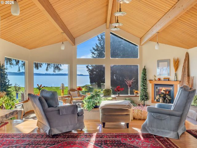 556 STATE ROUTE 401, Naselle, WA 98638