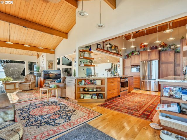 556 STATE ROUTE 401, Naselle, WA 98638