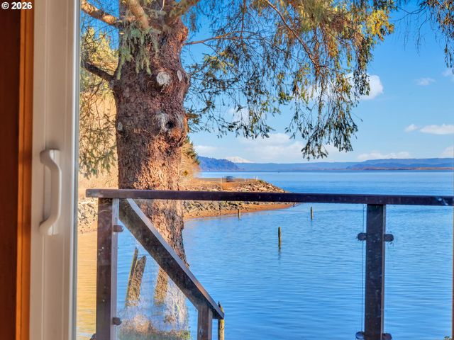 556 STATE ROUTE 401, Naselle, WA 98638