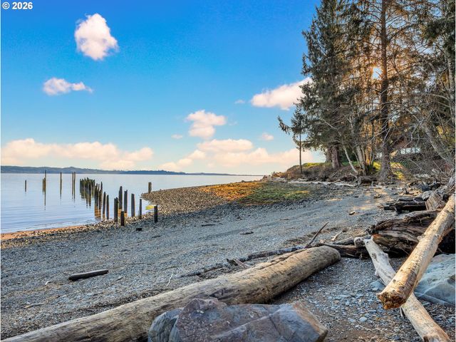 556 STATE ROUTE 401, Naselle, WA 98638