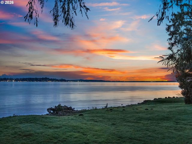 556 STATE ROUTE 401, Naselle, WA 98638