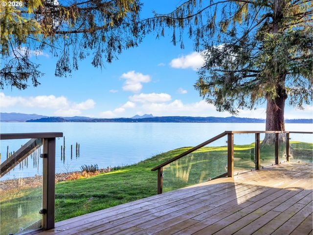 556 STATE ROUTE 401, Naselle, WA 98638