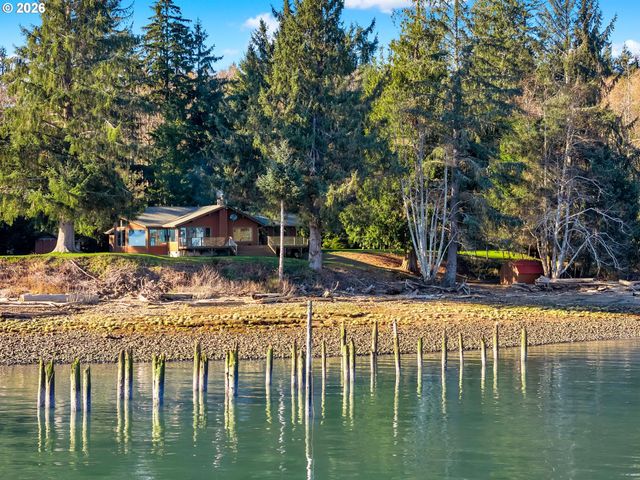 556 STATE ROUTE 401, Naselle, WA 98638