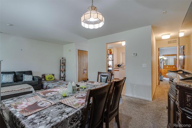 42764 Lilley Pointe Drive 165, Canton Charter Township, MI 48187