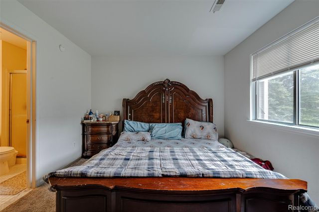 42764 Lilley Pointe Drive 165, Canton Charter Township, MI 48187