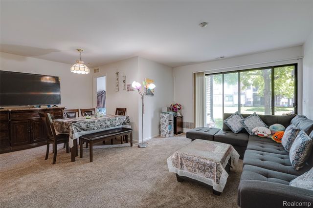 42764 Lilley Pointe Drive 165, Canton Charter Township, MI 48187