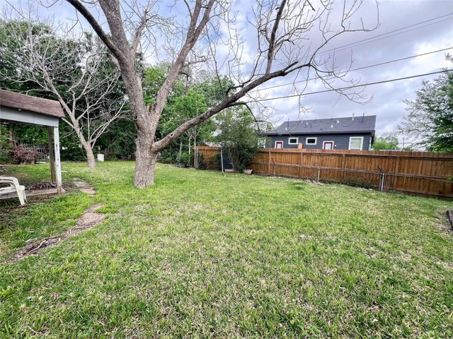 5863 Southgood Street, Houston, TX 77033