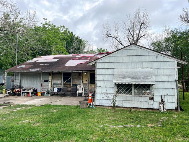 5863 Southgood Street, Houston, TX 77033