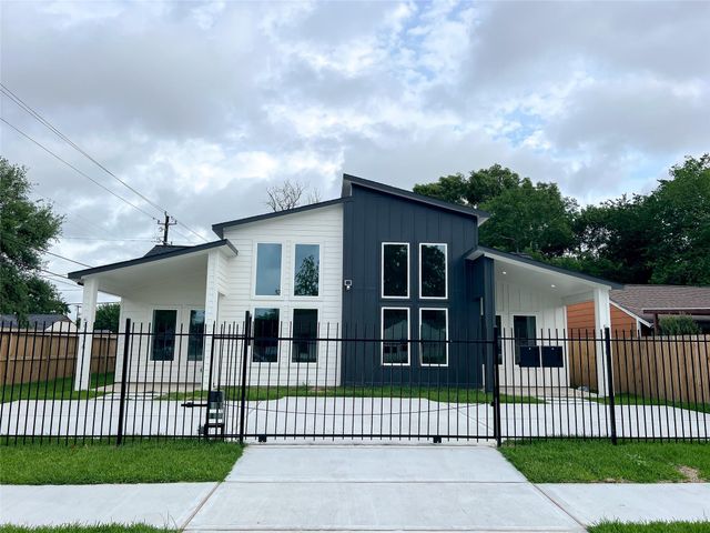 5863 Southgood Street, Houston, TX 77033