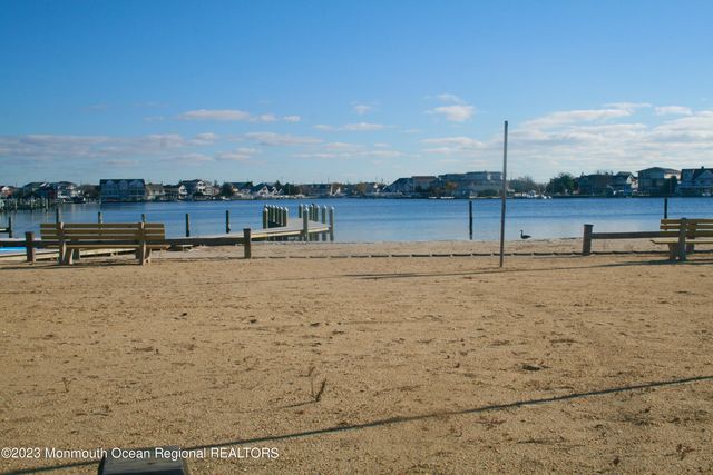 22 Pershing Boulevard, Lavallette, NJ 08735