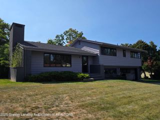 3809 Starlight Lane, Lansing, MI 48911
