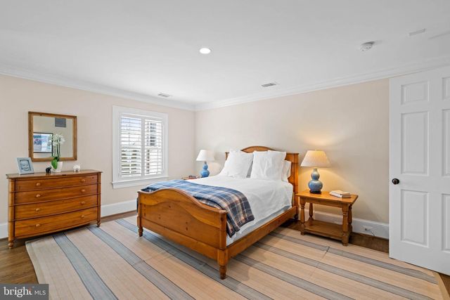 4641 DEXTER ST NW, Washington, DC 20007