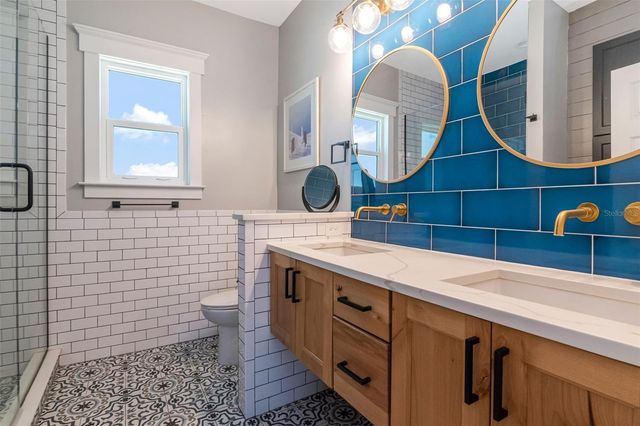 2507 W GRAY STREET, Tampa, FL 33609
