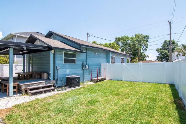 2507 W GRAY STREET, Tampa, FL 33609