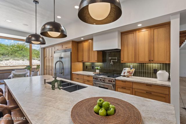 4635 N Placita Roca Blanca, Tucson, AZ 85718