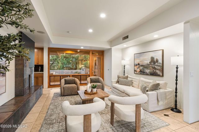 4635 N Placita Roca Blanca, Tucson, AZ 85718