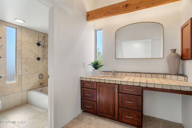 4635 N Placita Roca Blanca, Tucson, AZ 85718