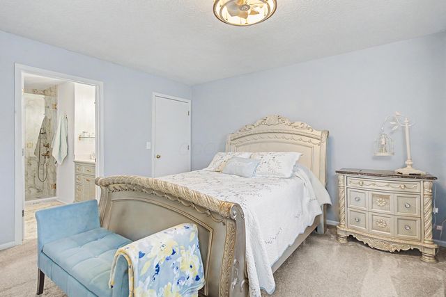 9472 Clermont Boulevard, Powell, OH 43065