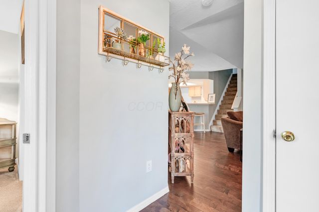 9472 Clermont Boulevard, Powell, OH 43065