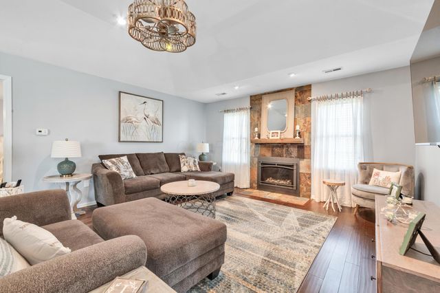 9472 Clermont Boulevard, Powell, OH 43065