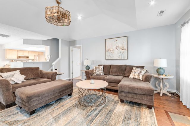 9472 Clermont Boulevard, Powell, OH 43065