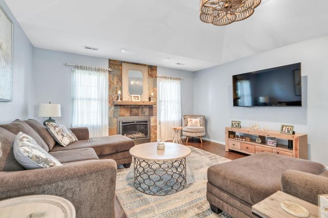 9472 Clermont Boulevard, Powell, OH 43065