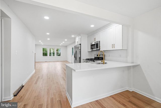 36 POINT BREEZE AVE, Clementon, NJ 08021