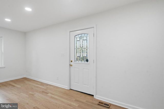 36 POINT BREEZE AVE, Clementon, NJ 08021
