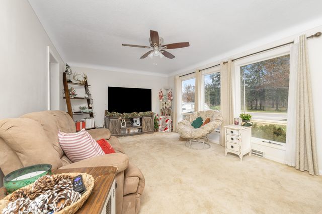 733 Hazen Street, Paw Paw Vllg, MI 49079