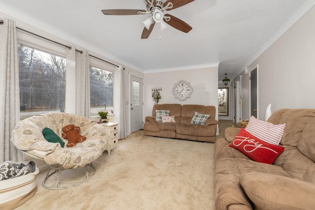 733 Hazen Street, Paw Paw Vllg, MI 49079