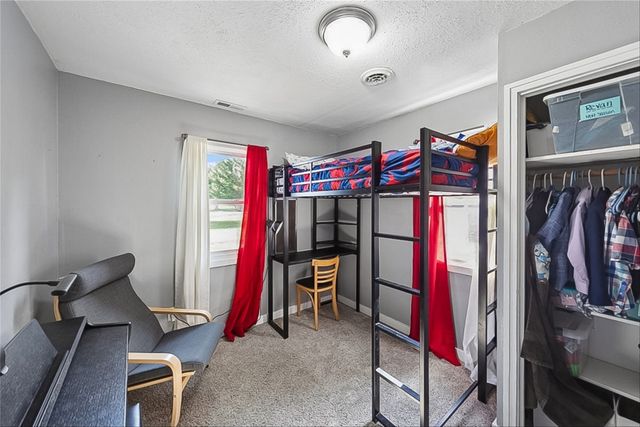 4571 E 38th Street, Des Moines, IA 50317