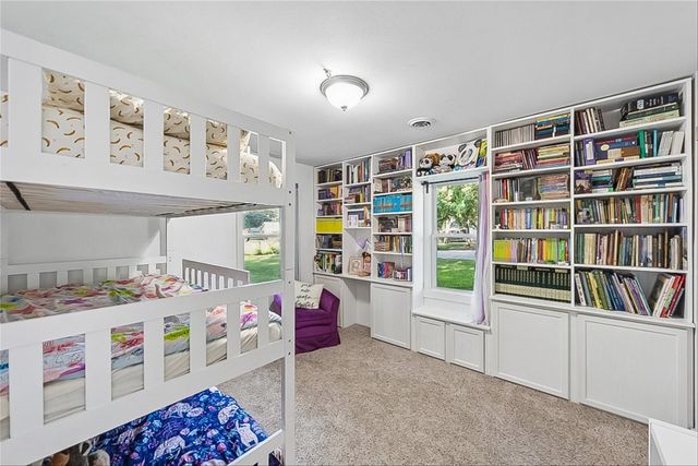 4571 E 38th Street, Des Moines, IA 50317