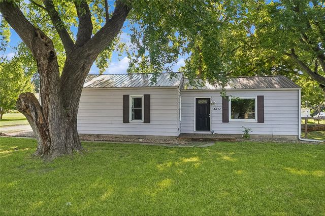 4571 E 38th Street, Des Moines, IA 50317