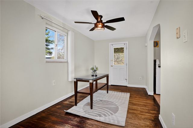 813 Alberta Dr, West Mifflin, PA 15122