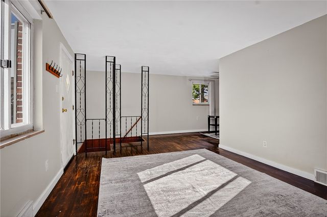 813 Alberta Dr, West Mifflin, PA 15122